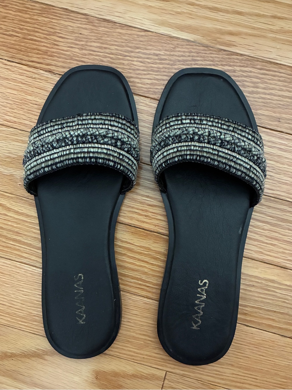 Kaanas Size 7 Black Woven Sandals